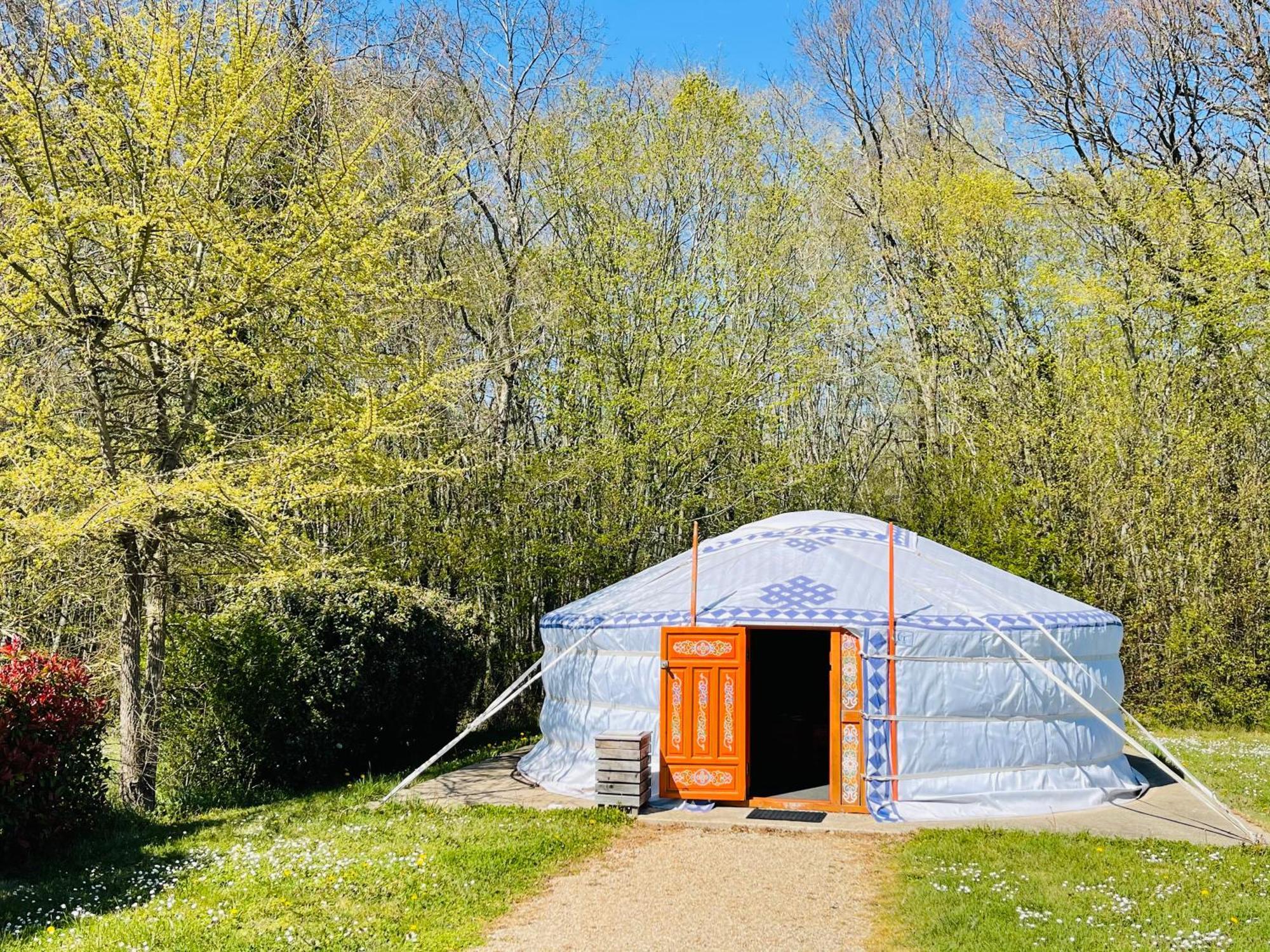 Village Vacances - Defiplanet' Dienné Exterior photo